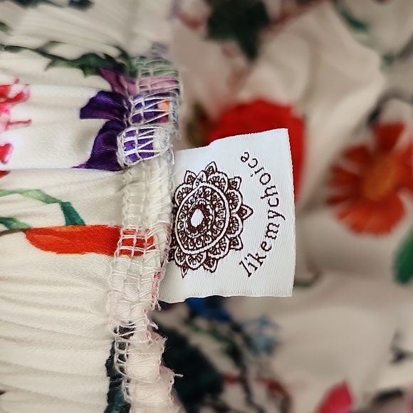 Floral Unique Print Elastic Waist Pocketed Wide Leg Pants - Picture 3 of 3